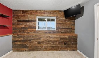 8 N Longwood Ln, Alexandria, KY 41001