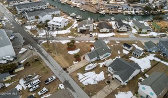 203 Old Causeway Rd, Atlantic Beach, NC 28512