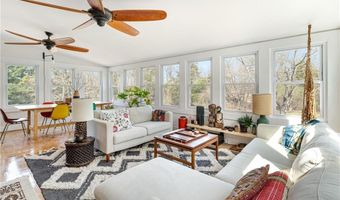 152 Hamilton Ave, Jamestown, RI 02835