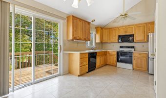 34 Fairlawn St, Bristol, CT 06010