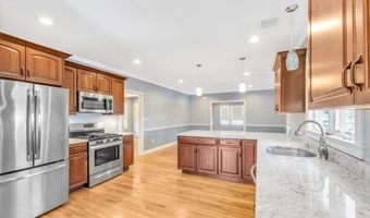 8 Newburg St 8, Boston, MA 02131