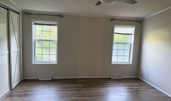 1718 N HWY 43 Hwy, Bloomfield, IN 47424