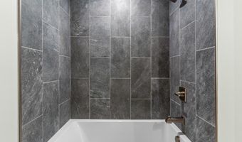 907 Richville Rd, Standish, ME 04084