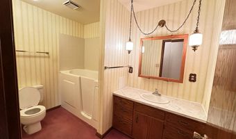 1215 NE 24th Ave, Aberdeen, SD 57401