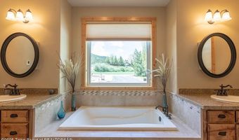 525 THREE RIVERS Dr, Alpine, WY 83128