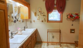 1011 12000 Rd, Altamont, KS 67330
