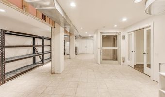 8806 FOX HILLS Trl, Potomac, MD 20854