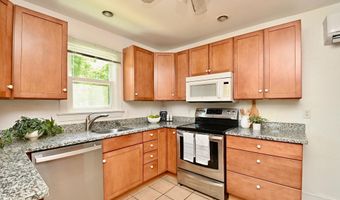 8422 RADFORD Ave, Alexandria, VA 22309