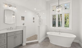 16 Bel Aire Ln, Canton, CT 06019