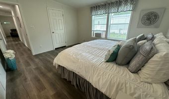 25 Park Ln, Arundel, ME 04046