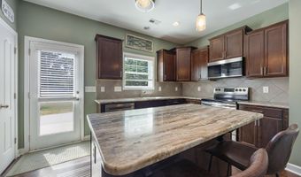 4150 Irwin Dr, Aberdeen, NC 28315