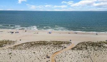 21 W Magnolia Ave, Beach Haven, NJ 08008