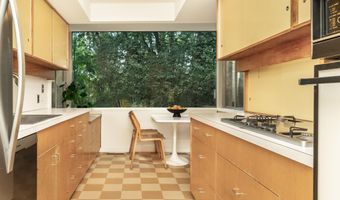 2707 Englave Dr, Ann Arbor, MI 48103
