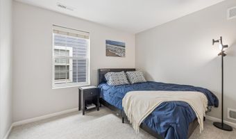 33 N Lincoln Ln, Arlington Heights, IL 60004