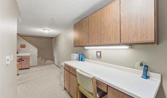 5856 139th St W, Apple Valley, MN 55124
