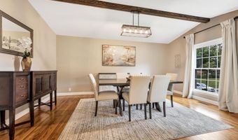 834 Westwood Dr, Ballwin, MO 63011