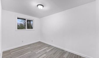 1464 Greenville Dr, Bellingham, WA 98226