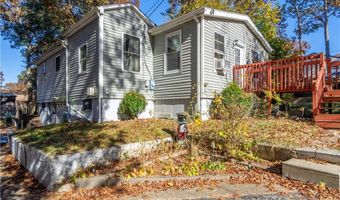 25 Mohawk St, Coventry, RI 02816