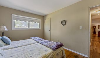 26 Warren Dr, Aberdeen, NJ 07747