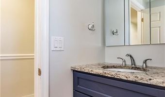 43 Deerfield Dr, Warwick, RI 02886
