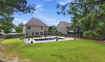 107 Walkabout Dr, Aberdeen, NC 28315