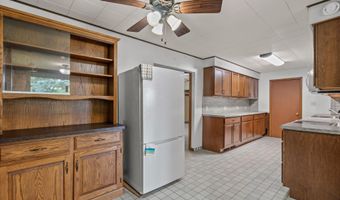 6544 Mohawk Rd, Allenton, WI 53002