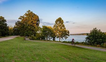 4122 FERRY LANDING Rd, Alexandria, VA 22309