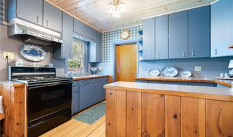 355 Scott Rd, Cumberland, RI 02864