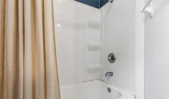 1513 W WASHINGTON St, Appleton, WI 54914