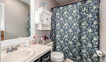 136 Pembroke Rd 6-52, Danbury, CT 06811