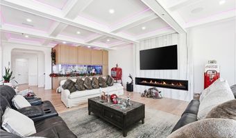 381 S Henning Way, Anaheim, CA 92807