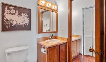 983 10th Ave NW, Altoona, IA 50009