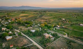 9 Desiderio, Arroyo Seco, NM 87514