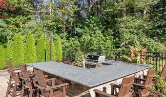 320 Stone Ridge Dr, East Greenwich, RI 02818
