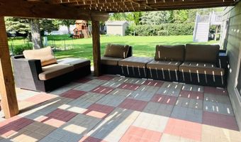 622 NE 23rd Ave, Aberdeen, SD 57401