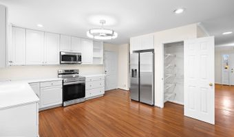 34 N GARFIELD St, Arlington, VA 22201