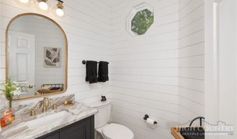 62 Crestview Ln, Banner Elk, NC 28604