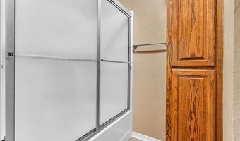 3921 Rolling Hls, Ardmore, OK 73401