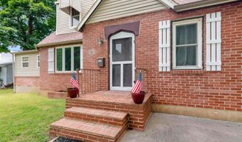 421 W College St, Aurora, MO 65605