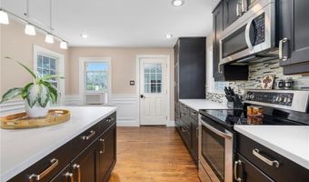 138 Homecrest Ave, North Smithfield, RI 02896