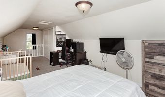 412 E Gray St, Des Moines, IA 50315