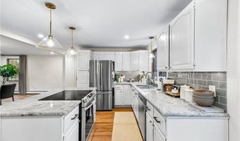 14 Sheri Dr, Coventry, RI 02816