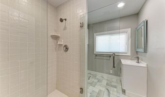 893 N SHORE Dr, Anna Maria, FL 34216