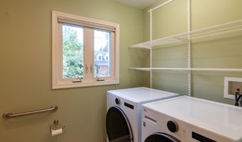 4614 ROXBURY Dr, Bethesda, MD 20814