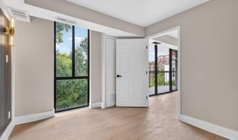 1401 N RHODES St 604, Arlington, VA 22209