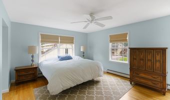 211 Oak St, Bath, ME 04530