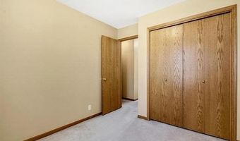 616 Autumn Ridge Ct, Andover, KS 67002