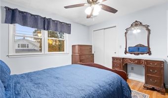 25 Loomis St, Cranston, RI 02920