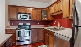 8253 Mayo Dr 103, Madison, WI 53719