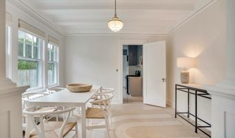 93 Meeting House Ln, Amagansett, NY 11930